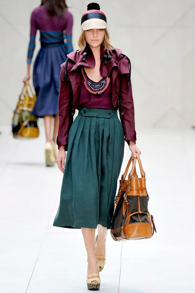 Look 4